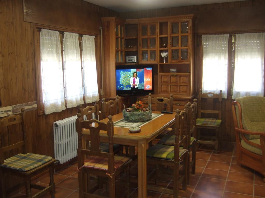 Villa Tinao De Gredos Barajas de Gredos Habitación foto